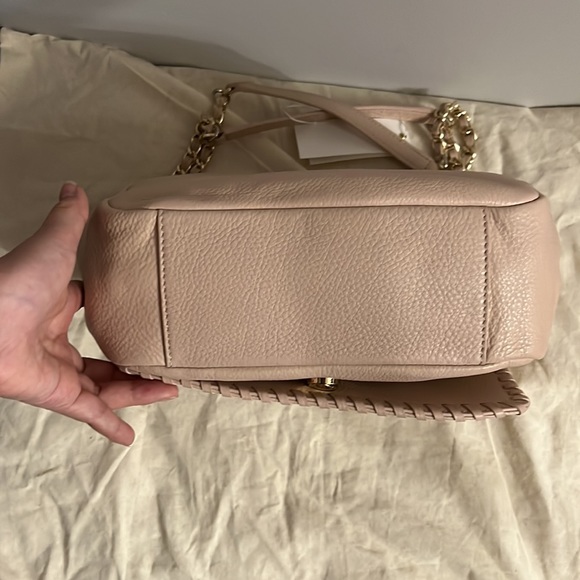 SOLD-Authentic brand new with tag Tory Burch pale pink messenger bag - Picture 12 of 13